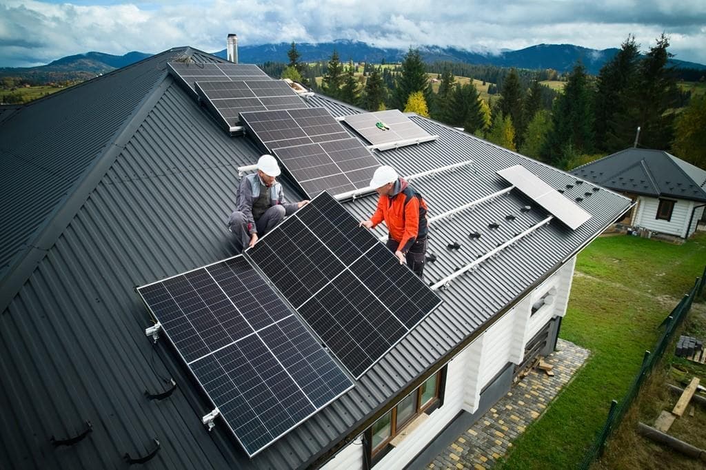 Instalación de paneles solares: carrera estable, gratificante y sin experiencia requerida